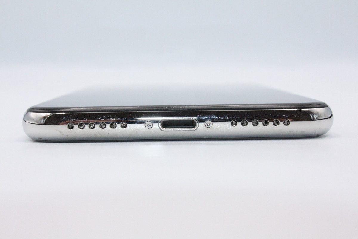 iPhone X 訳あり特価 iPhoneX 64GB SIMロック解除済み シルバー B