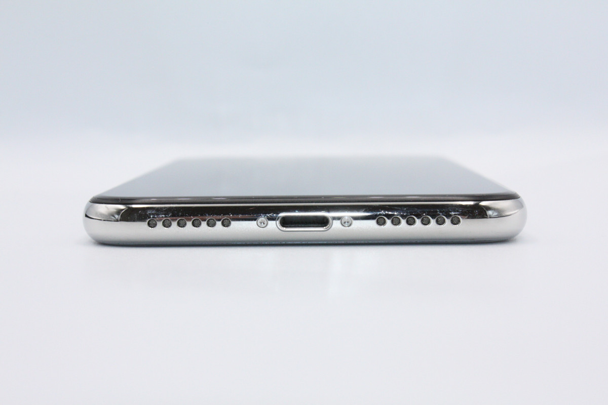 iPhone X 訳あり特価 バッテリー状態良好(95%) iPhoneX 64GB SIMロック iPhone X 訳あり特価 バッテリー状態良好(95%) iPhoneX 64GB SIMロック