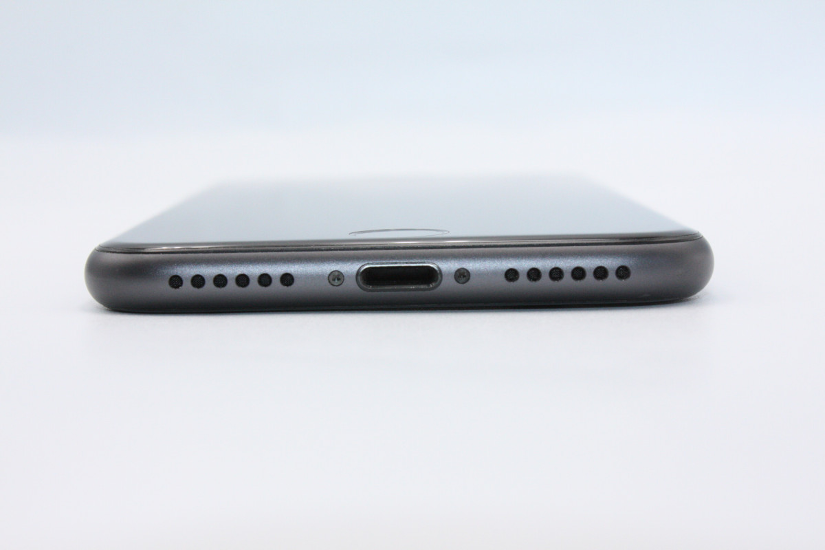 iPhone 8 訳あり特価 iPhone8 64GB SIMロック解除済み スペースグレイ