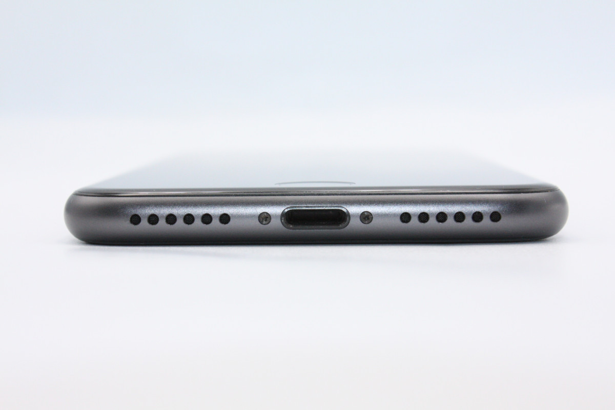 iPhone 8 訳あり特価 iPhone8 64GB SIMロック解除済み スペースグレイ