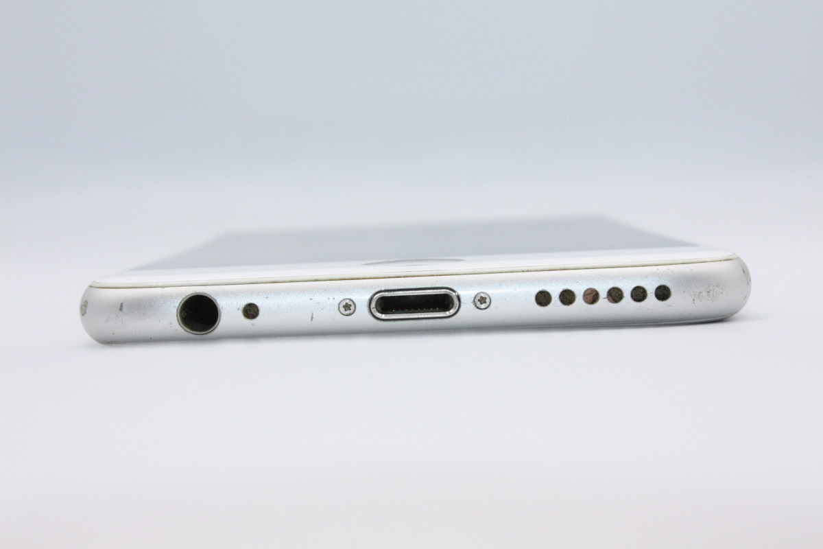 iPhone 6 訳あり特価 バッテリー状態良好(95%) iPhone6 64GB シルバー