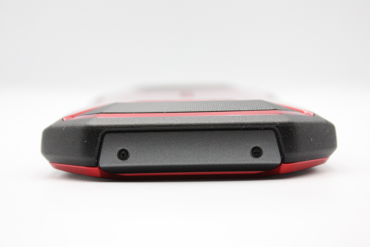 TORQUE 訳あり特価 5G KYG01 レッド SIMロック解除済み Bランク