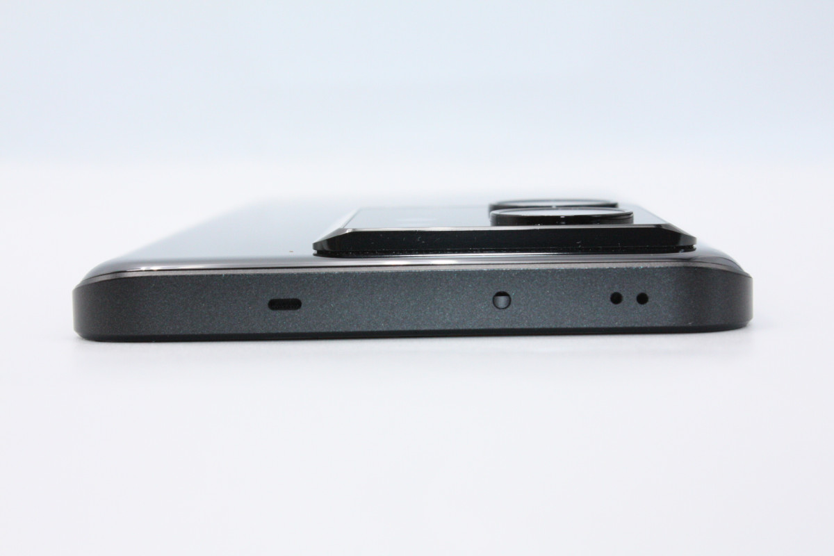 Xiaomi（シャオミ） 美品 訳あり特価 Xiaomi 13T XIG04 ブラック SIM