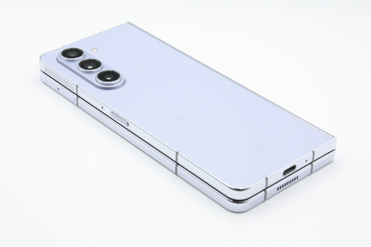 Galaxy Z Fold5 SCG22 256GB アイシーブルー SIMフリー Bランク 