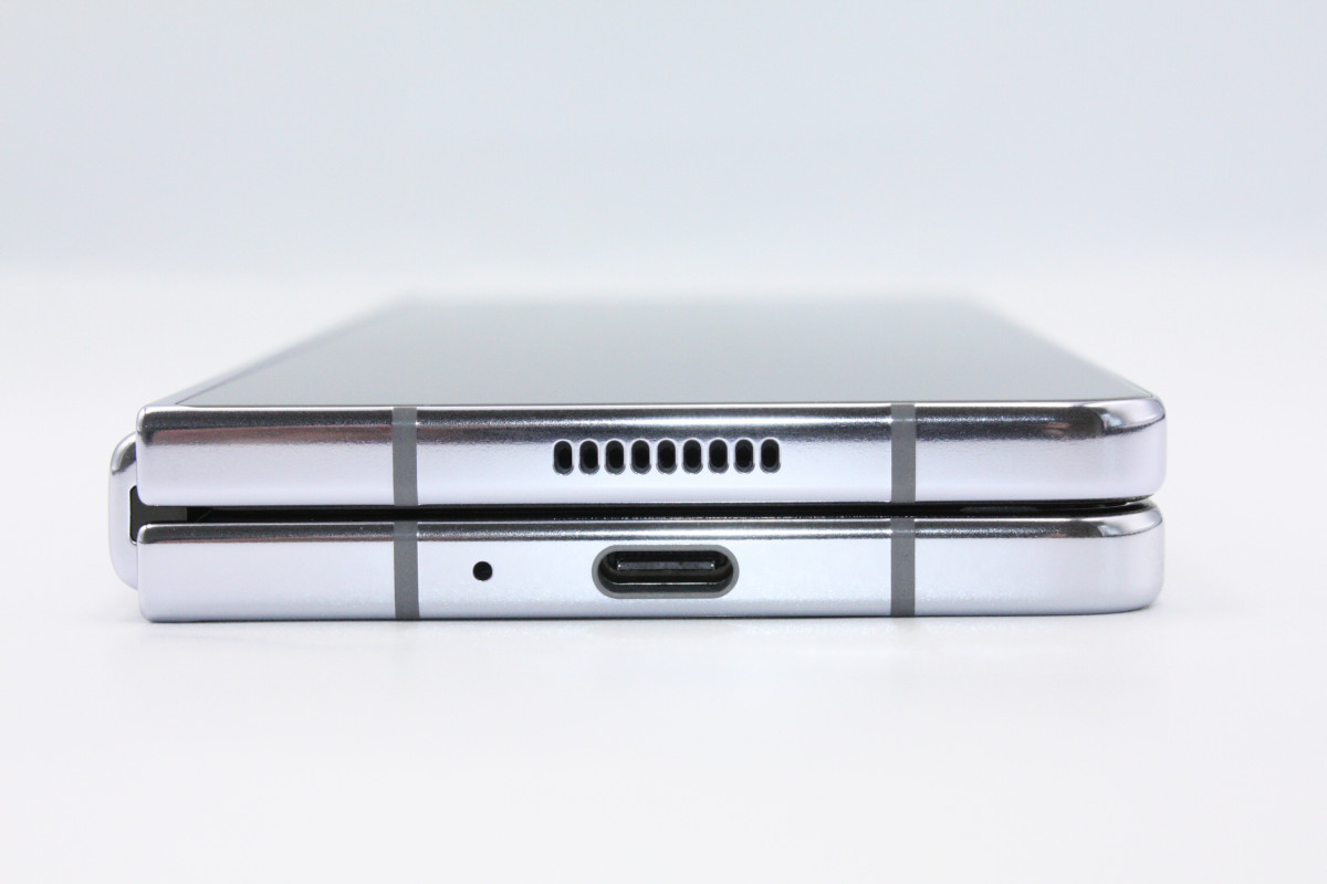 Galaxy Z Fold5 SCG22 256GB アイシーブルー SIMフリー Bランク