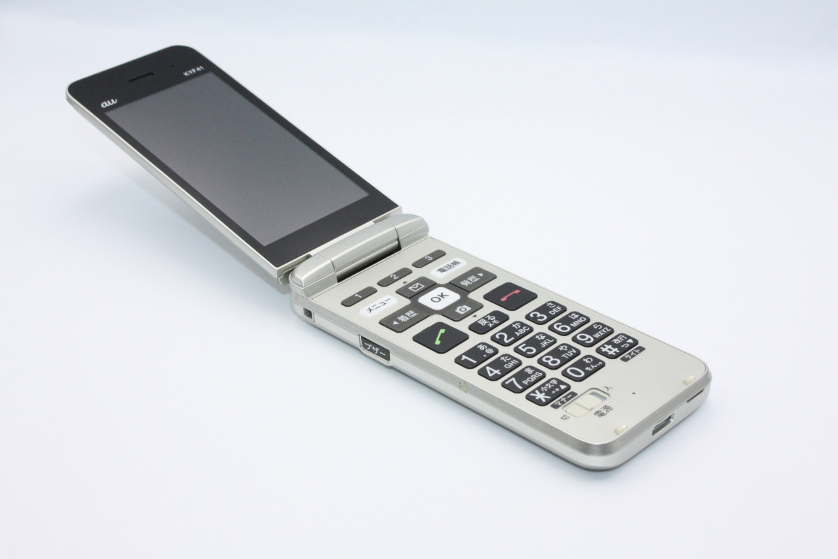 KYOCERA（京セラ） 美品 かんたんケータイ KYF41 シャンパンゴールド