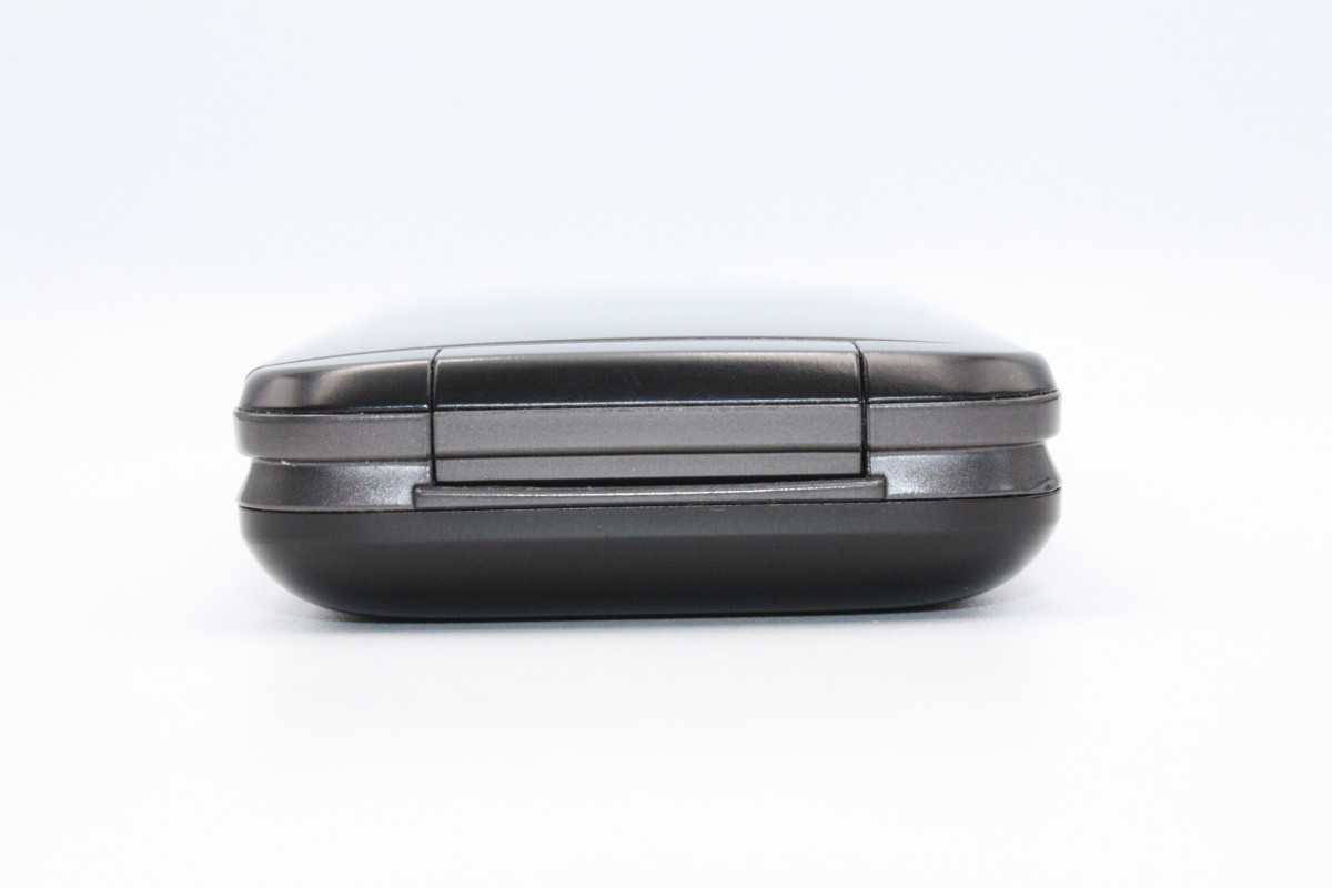 KYOCERA（京セラ） GRATINA KYF39 ブラック SIMロック解除済み Bランク