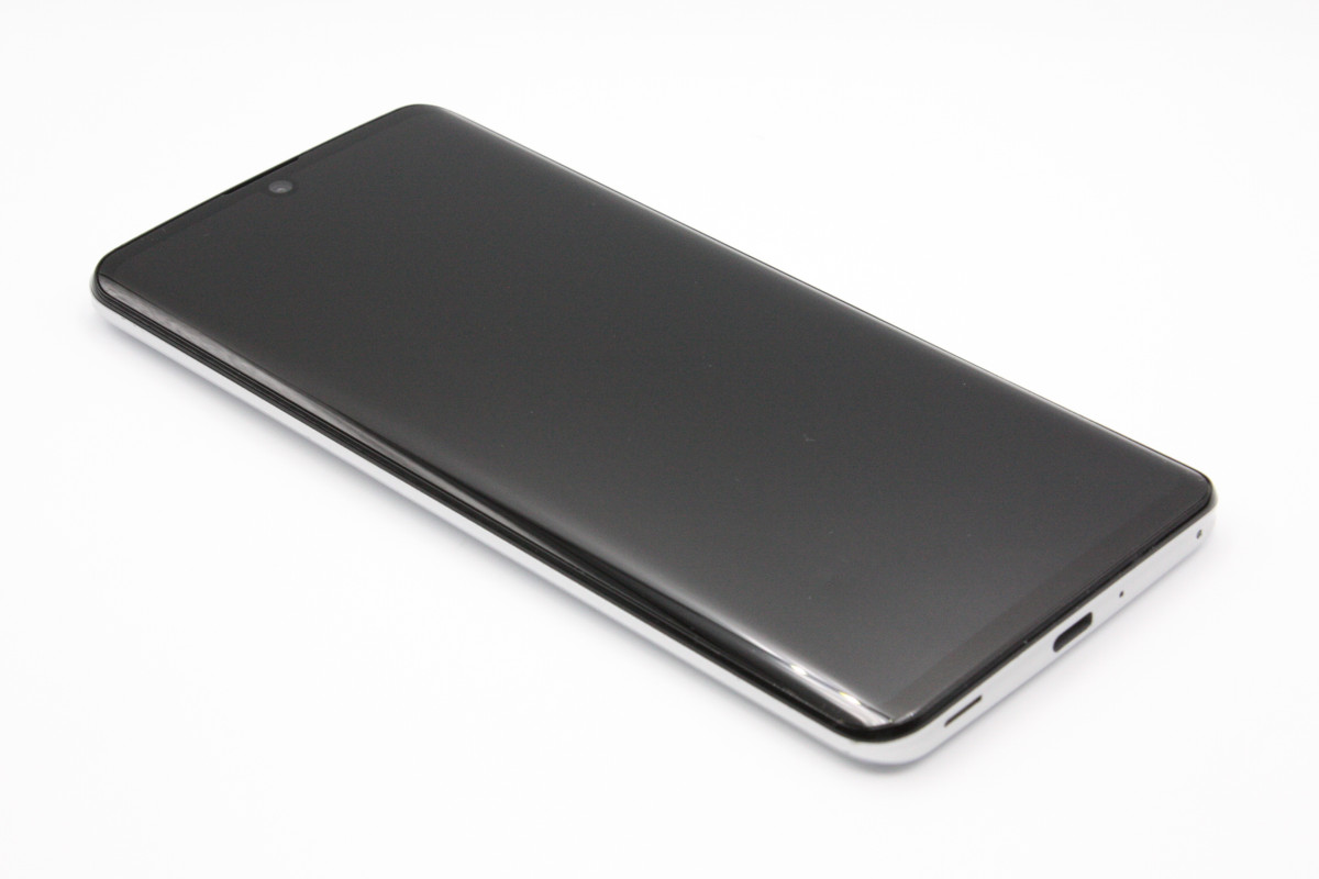 AQUOS zero 訳あり特価 zero2 SHV47 ホワイト SIMフリー Bランク