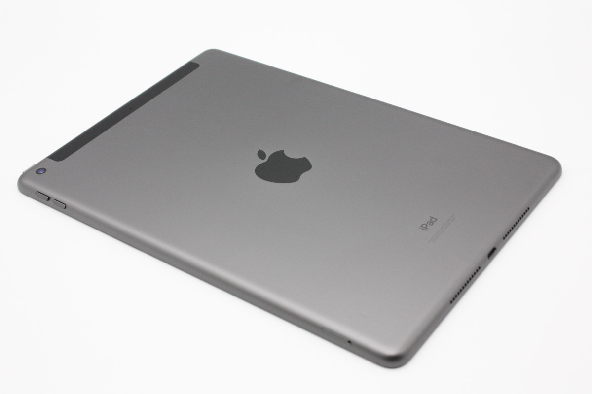 iPad 新品同様品 第9世代 64GB Wi-Fi + Cellularモデル スペースグレイ