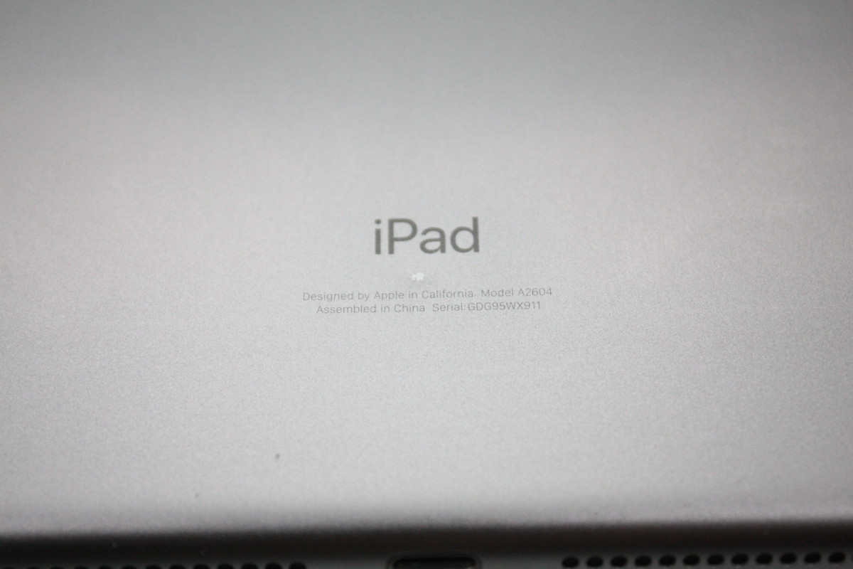 iPad 第9世代 64GB Wi-Fi + Cellularモデル スペースグレイ Bランク