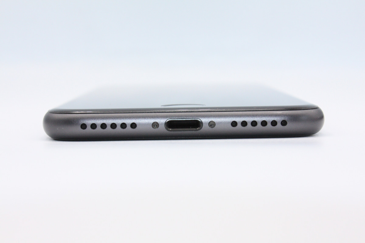 iPhone 8 訳あり特価 iPhone8 64GB SIMロック解除済み スペースグレイ