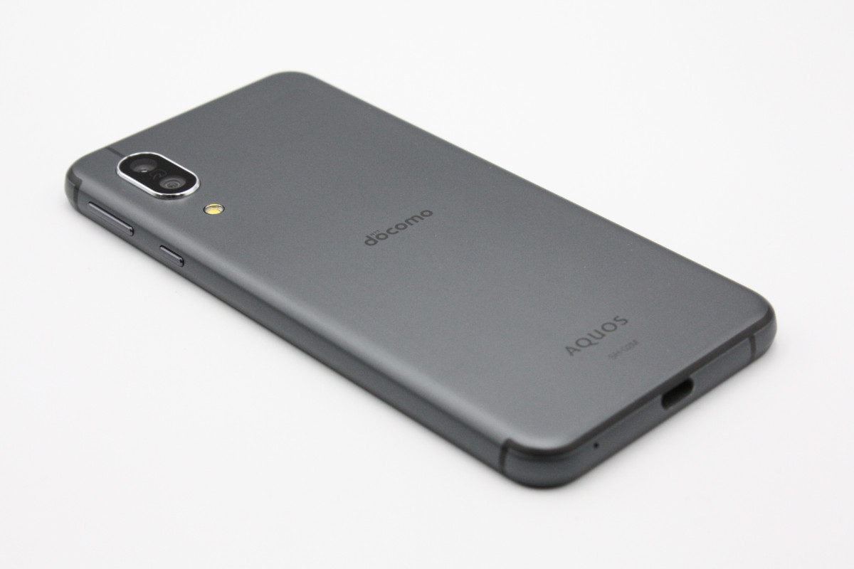 AQUOS sense 美品 sense3 SH-02M ブラック SIMロック解除済み Aランク