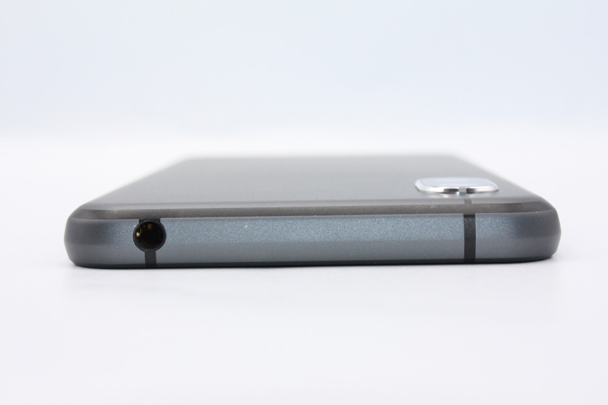 AQUOS sense 美品 sense3 SH-02M ブラック SIMロック解除済み Aランク