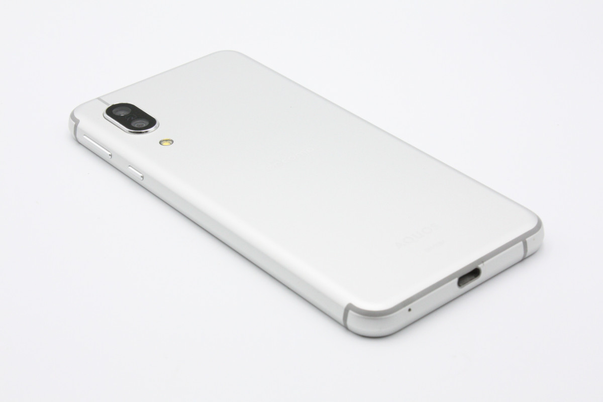 AQUOS sense sense3 SH-02M シルバーホワイト SIMロック解除済み B