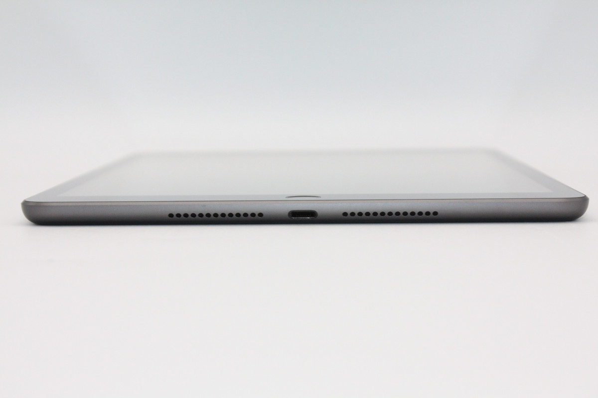 iPad 美品 第8世代 32GB Wi-Fi+Cellularモデル スペースグレイ Aランク