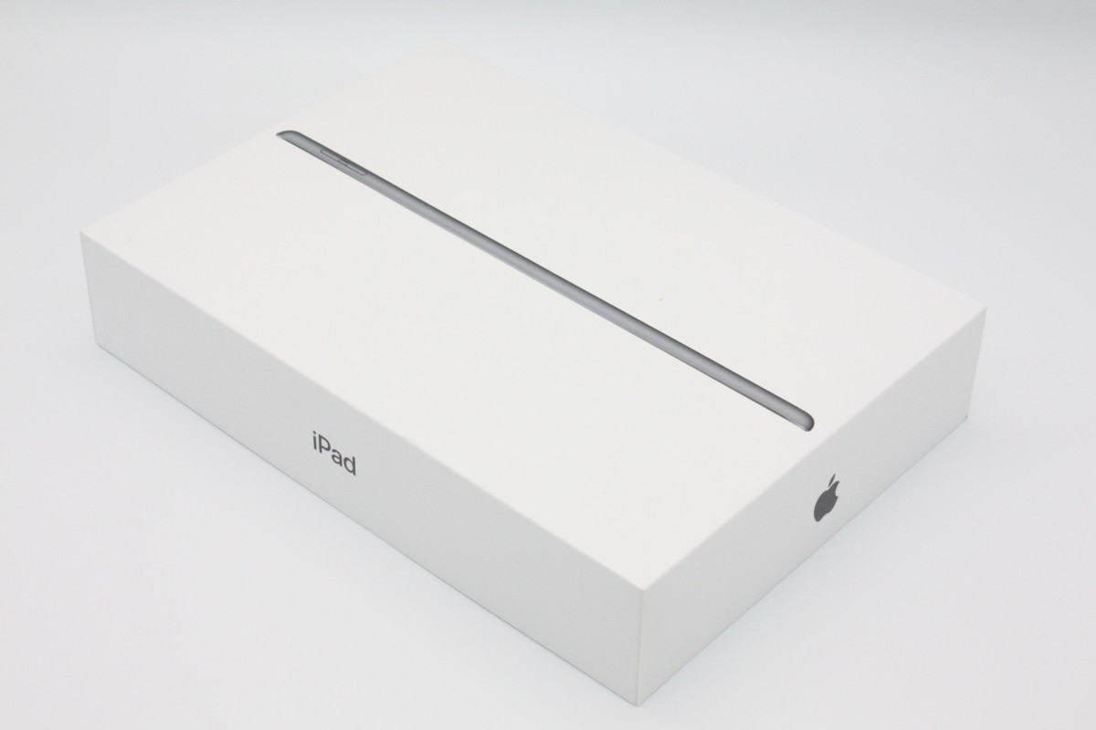 iPad 美品 第8世代 32GB Wi-Fi+Cellularモデル スペースグレイ Aランク
