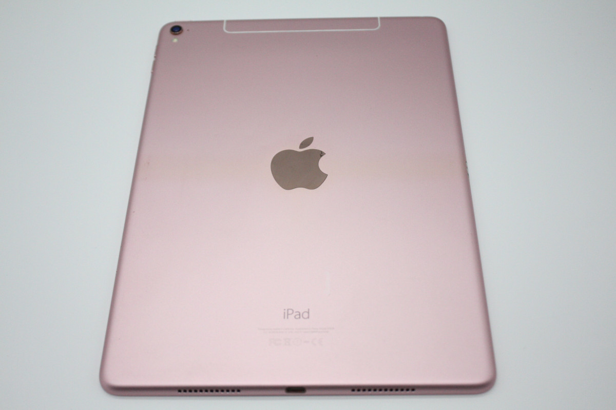 iPad Pro 9.7インチ 第1世代 32GB Wi-Fi +Cellular ローズゴールド B
