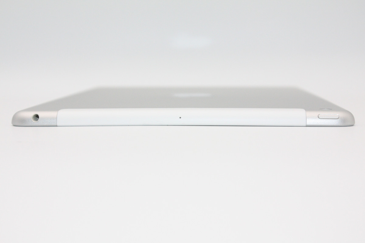 iPad 訳あり特価 第8世代 32GB Wi-Fi+Cellularモデル Bランク