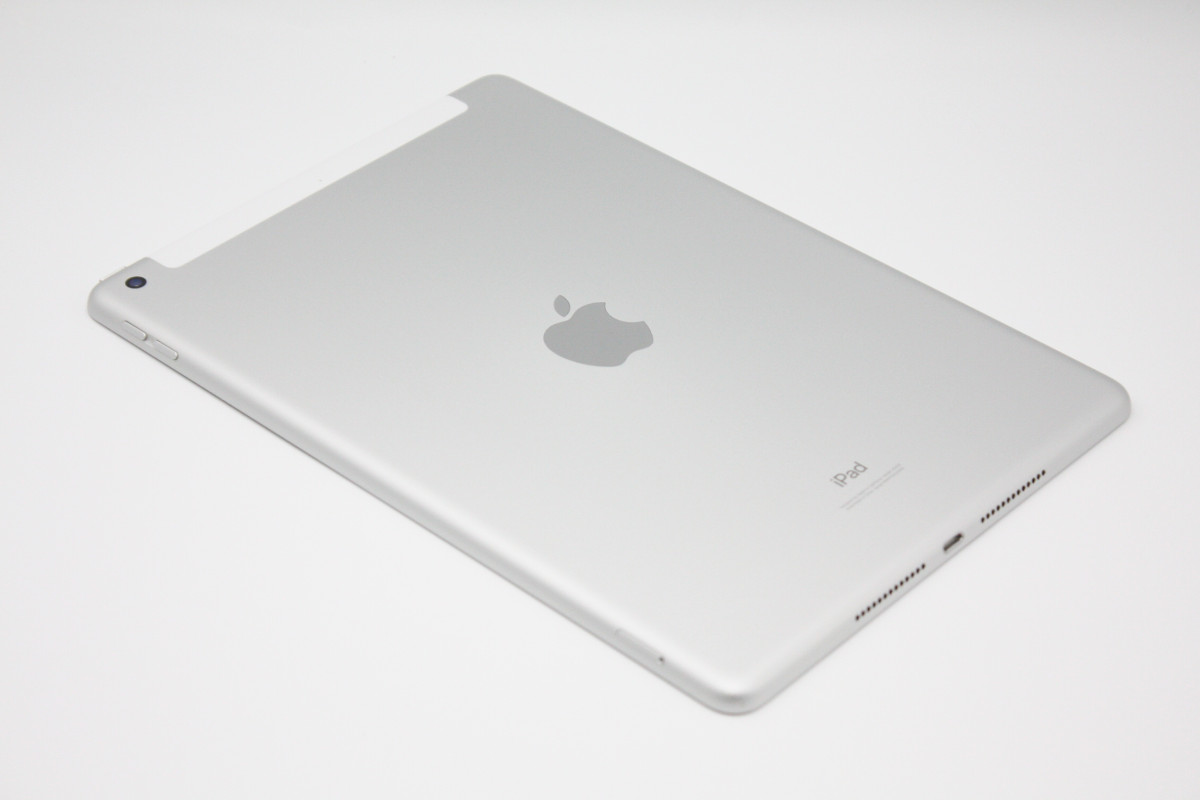 iPad 訳あり特価 第8世代 32GB Wi-Fi+Cellularモデル Bランク