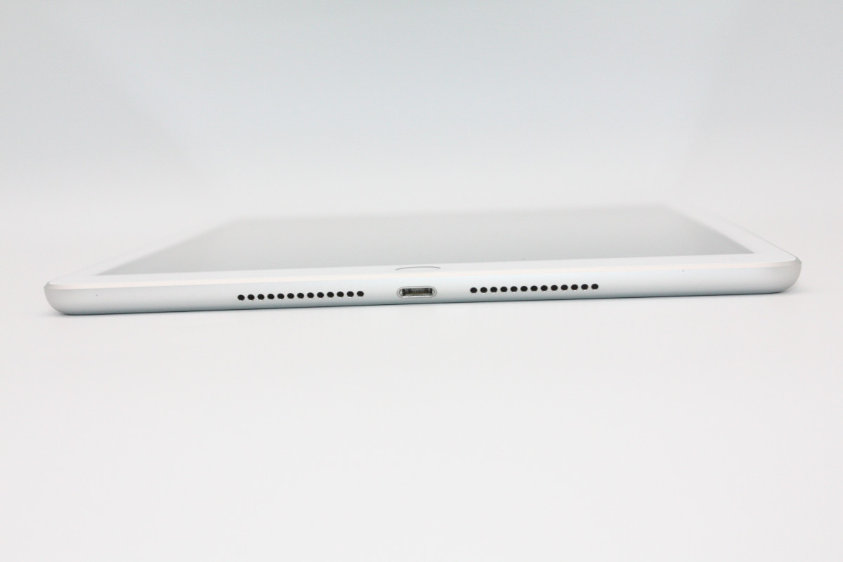 iPad 訳あり特価 第8世代 32GB Wi-Fi+Cellularモデル Bランク