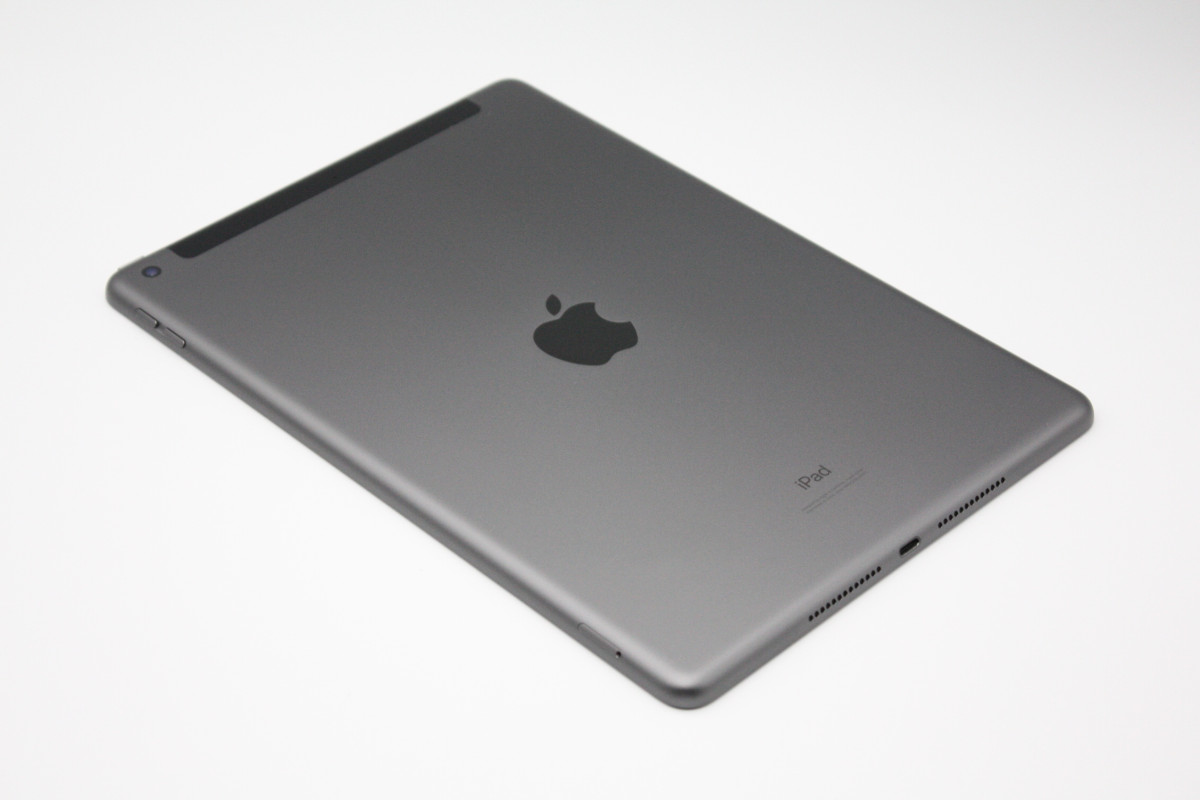 iPad 訳あり特価 第7世代 Wi-Fi+Cellular 32GB スペースグレイ Bランク