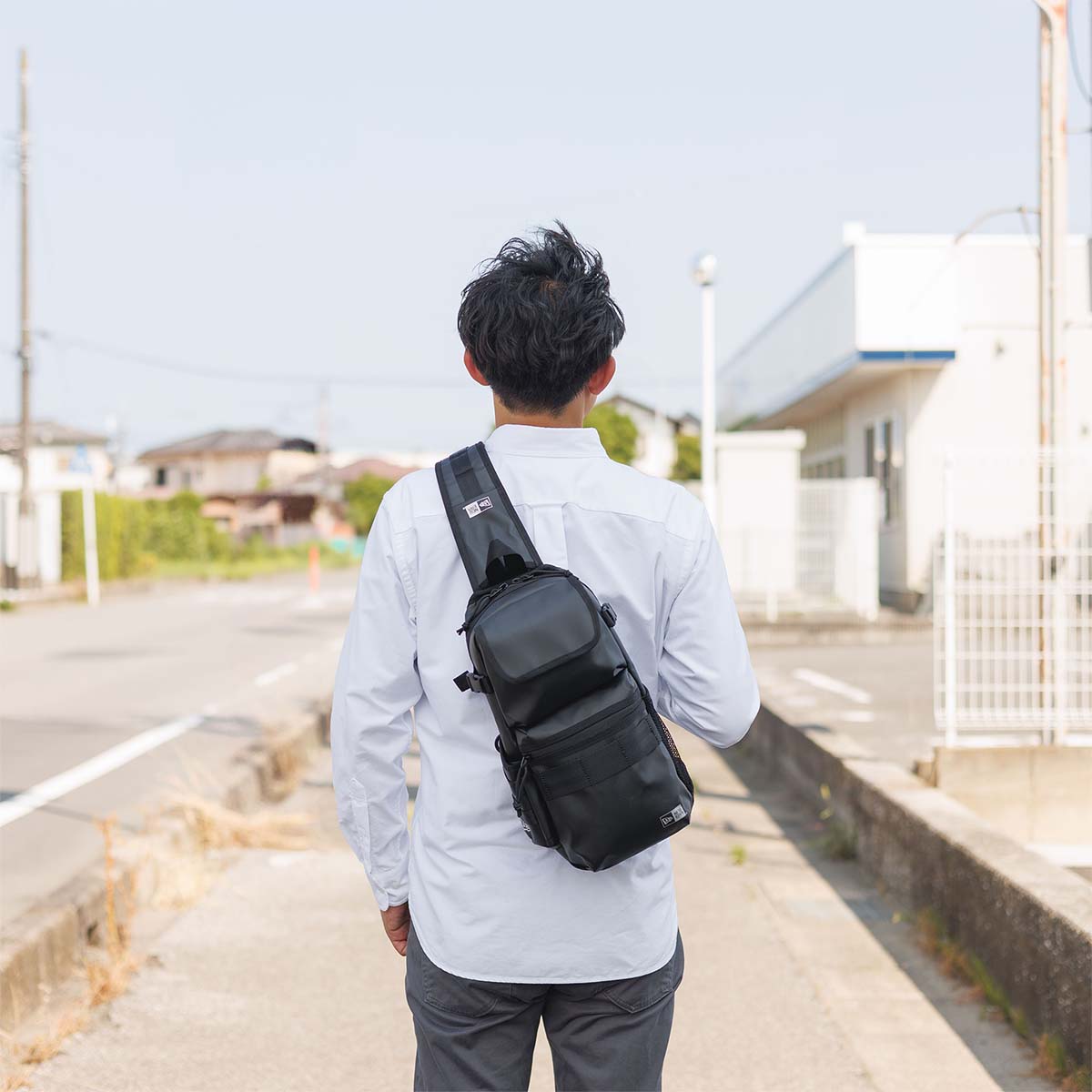 ニューエラ スリングボディバッグ Sling Body Bag 12L 3.jpg