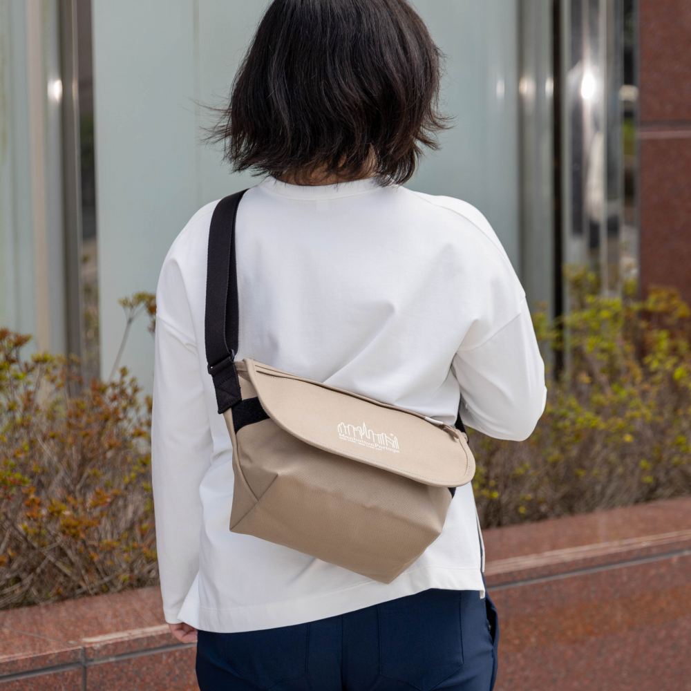 Manhattan Portage（マンハッタンポーテージ） ショルダーバッグ B5