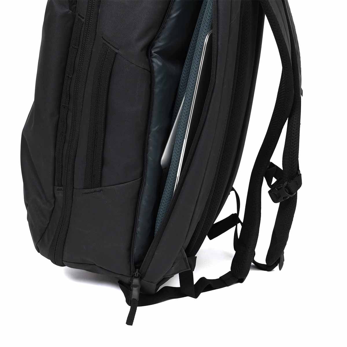 Thule リュック スーリー Aion Travel Backpack 40L 大容量 大きめ