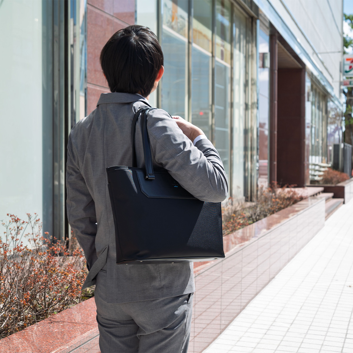 美品✨ランバンオンブルー　アルマイト　ビジネストートバッグ　レザー　肩掛け　A4 楽天市場】LANVIN COLLECTION トートバッグ A4 (レジーム