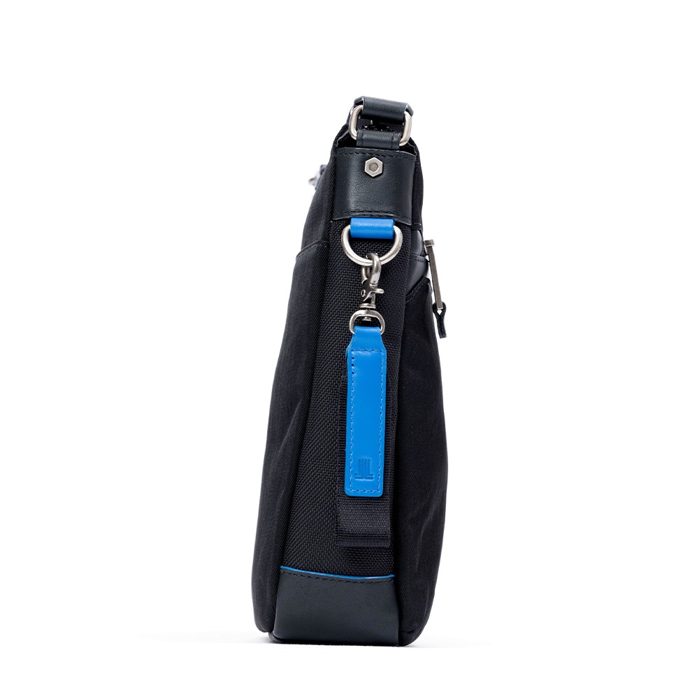 LANVIN en Bleu ランバン オン ブルー ショルダーバッグ B5 LANVIN en Bleu ランバン オン ブルー ショルダーバッグ B5