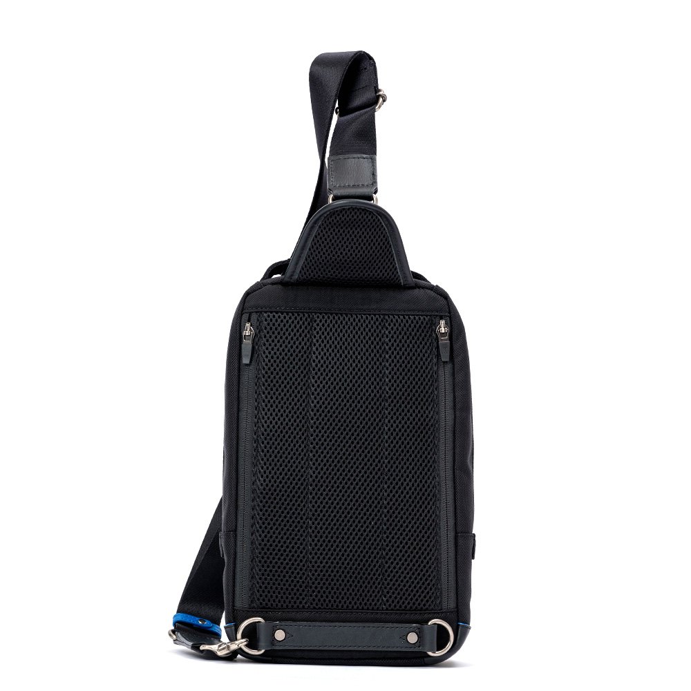 LANVIN en Bleu ランバン オン ブルー ボディバック リール 大 LANVIN en Bleu ランバン オン ブルー ボディバック リール 大
