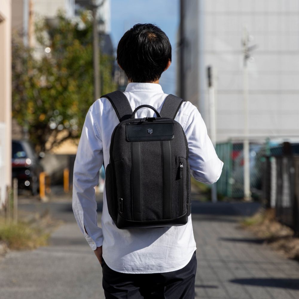 VICTORINOX ビクトリノックス リュック A4 17L アーキテクチャー