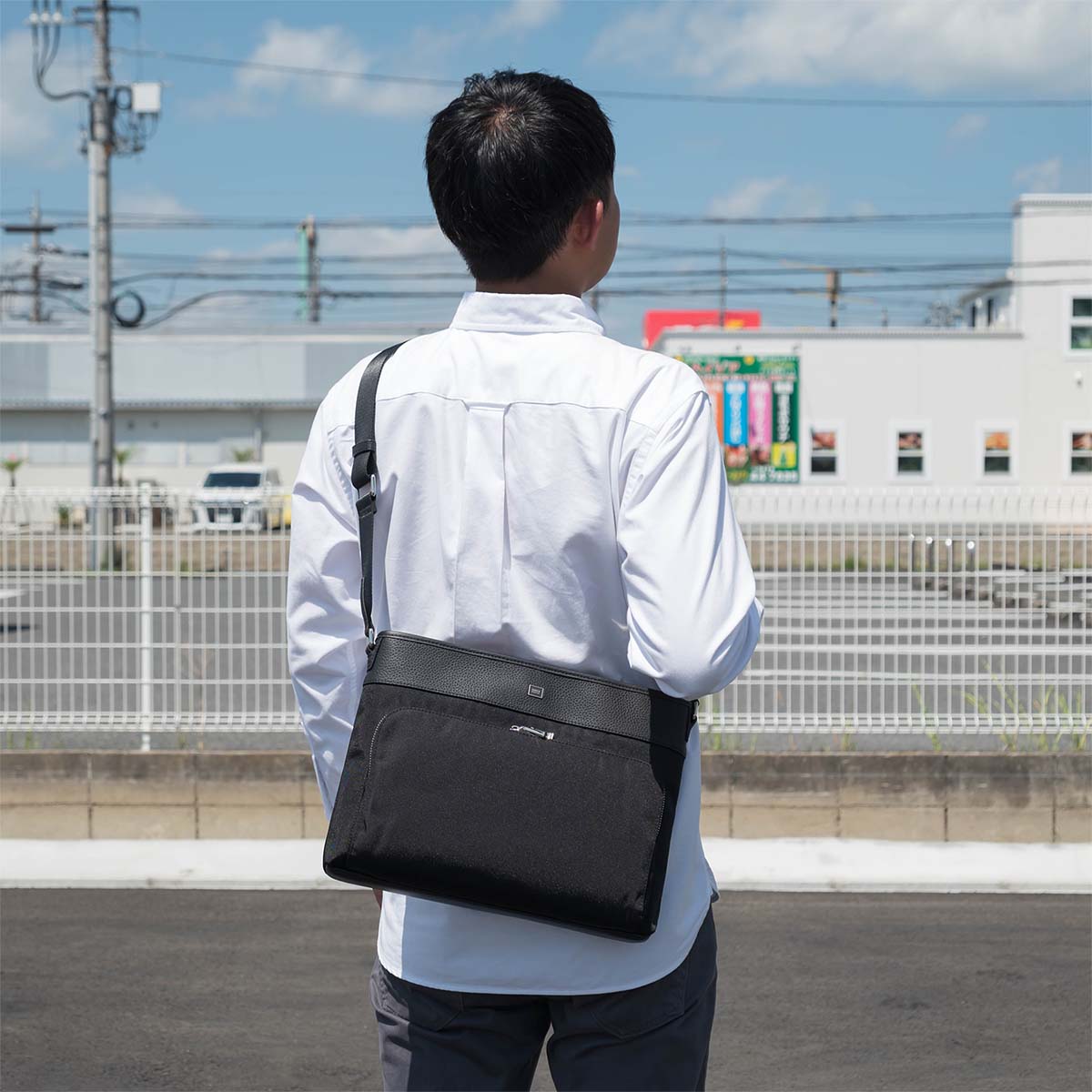TAKEO KIKUCHI（タケオキクチ） ショルダーバッグ インター A4 横型 大 