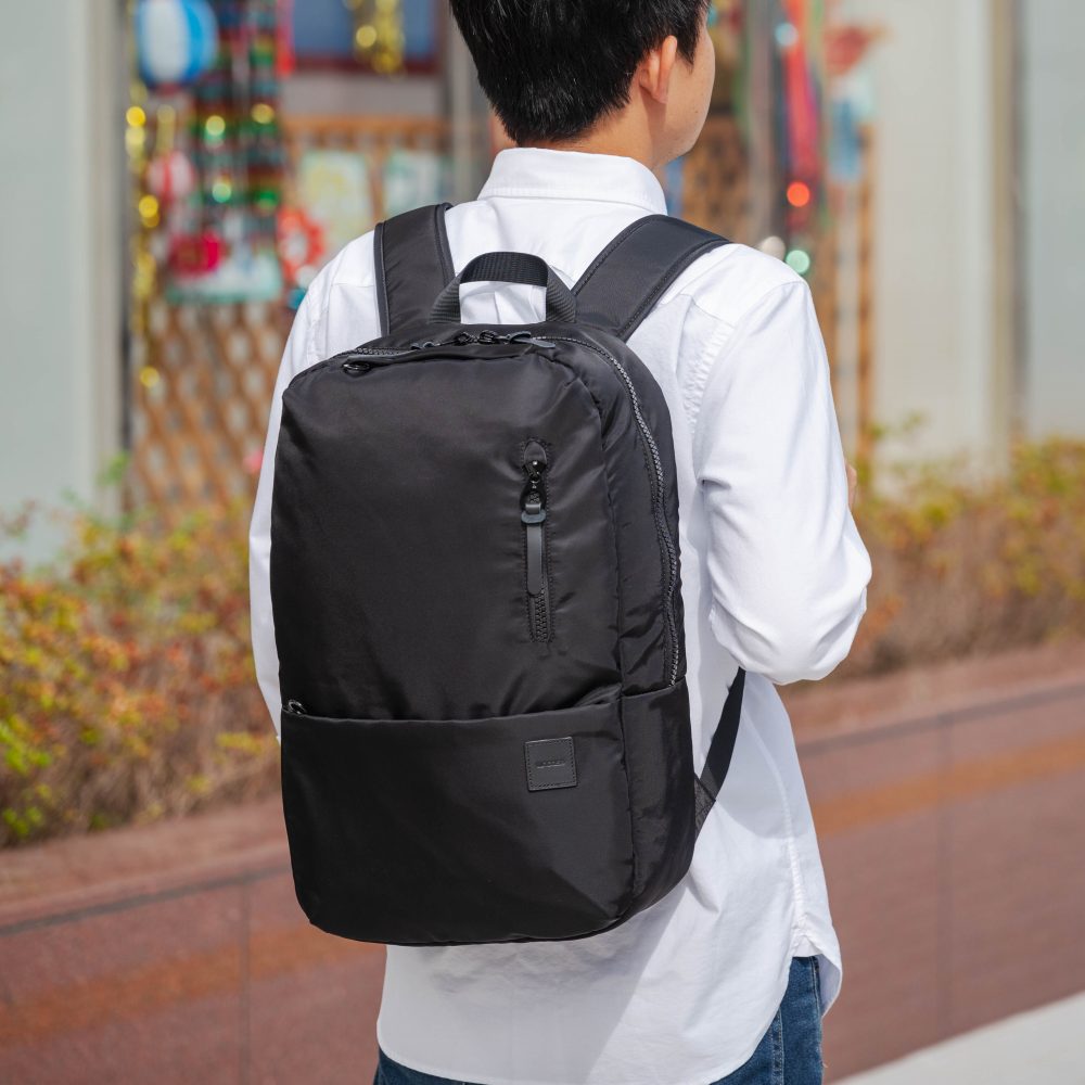 Incase Compass Backpack With Flight Nylon B4