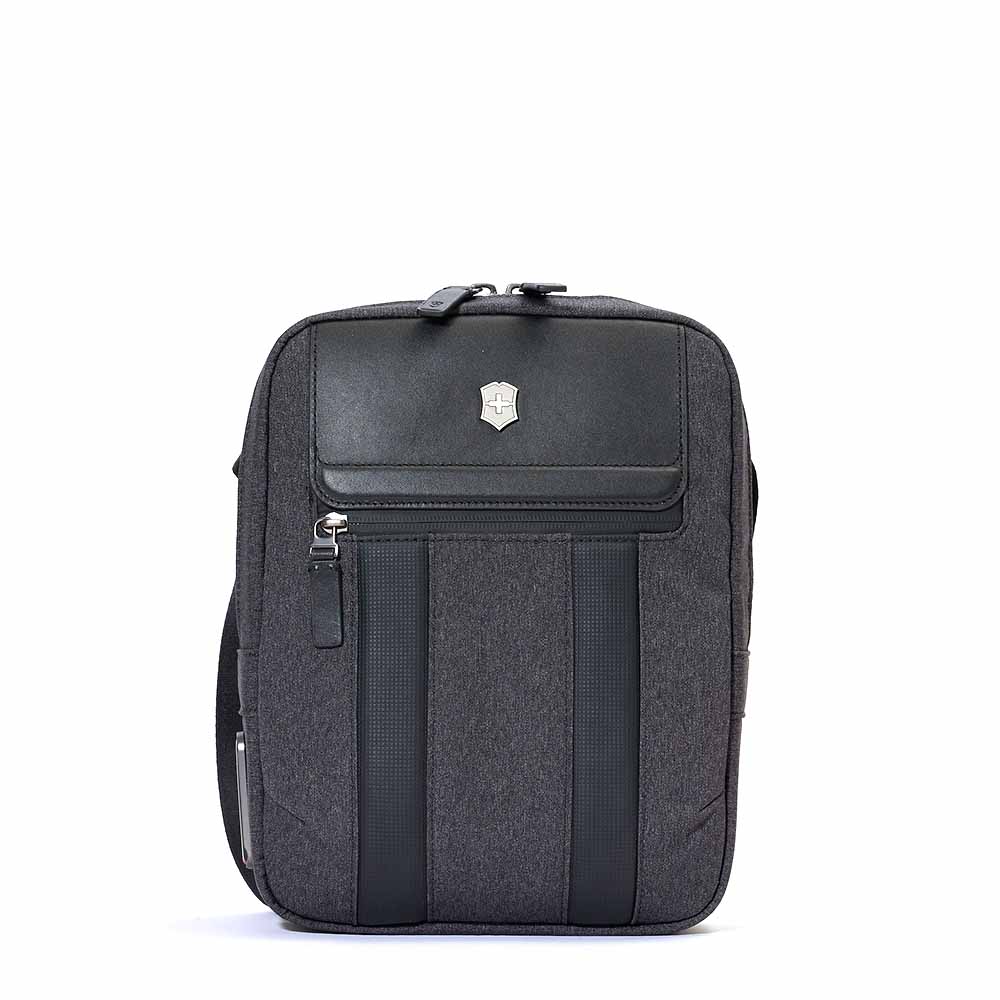 【極美品】 VICTORINOX バックパック VICTORINOX ビクトリノックス 公式 コンパクトバックパック 16L