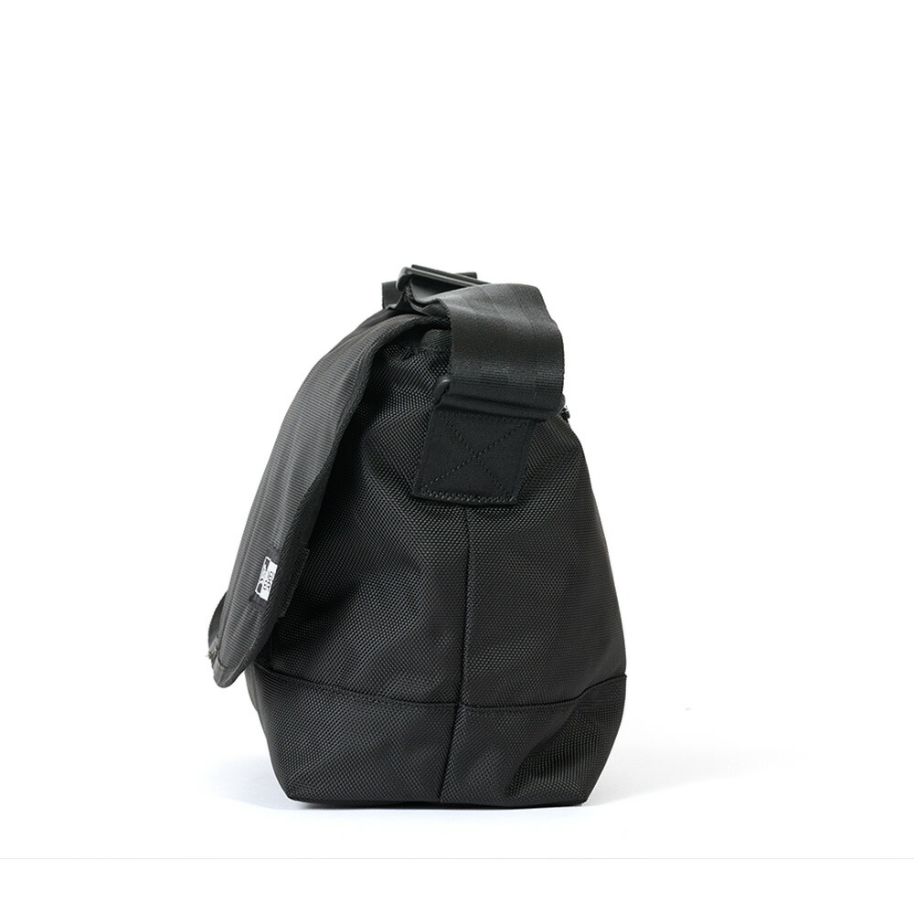 New Era ブラック ショルダーバッグ NEW ERA ニューエラ ショルダーバッグ メンズ レディース 9L