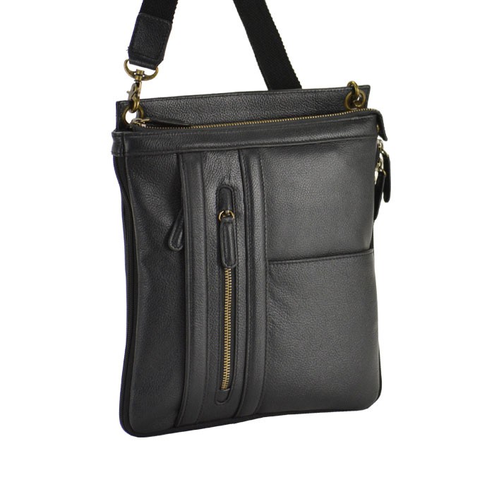 極美品　dan genten レザーサコッシュ　ショルダーバッグ　黒 ▪︎シュリンクレザー ショルダーバッグ BLACK ¥22,000
