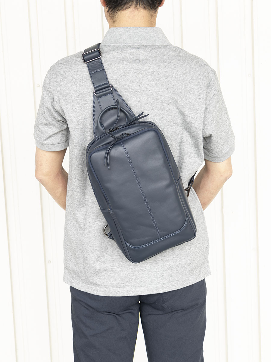 ボディバッグ メンズ 斜めがけ ワンショルダー 本革 革 レザー