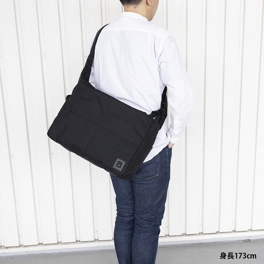 waku（ワク） ショルダーバッグ メンズ 斜め掛け 肩掛け 大容量 B4 多