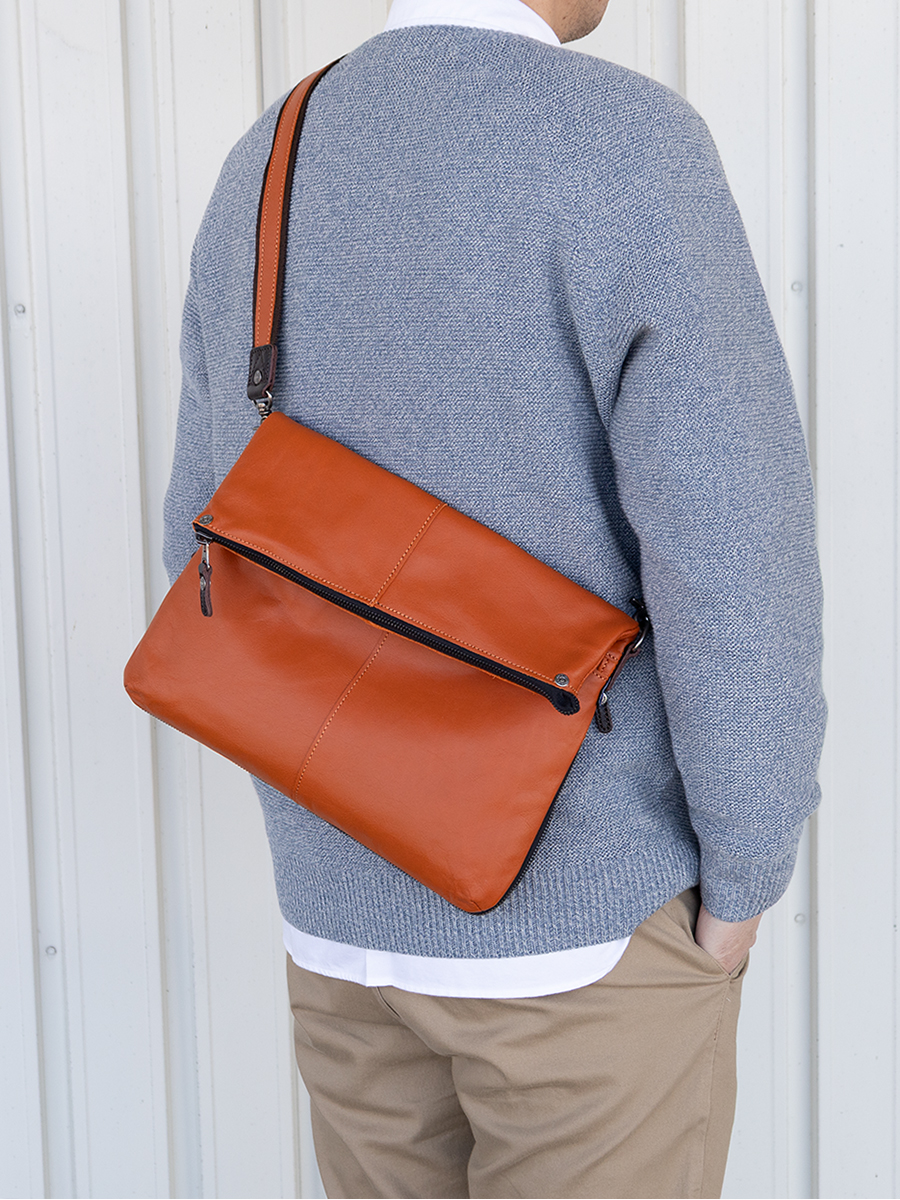 美品　doubles メンズ　ショルダーバッグ　カバン DOUBLES（ダブルス） ショルダーバッグ メンズ 本革 革 50代 ブランド