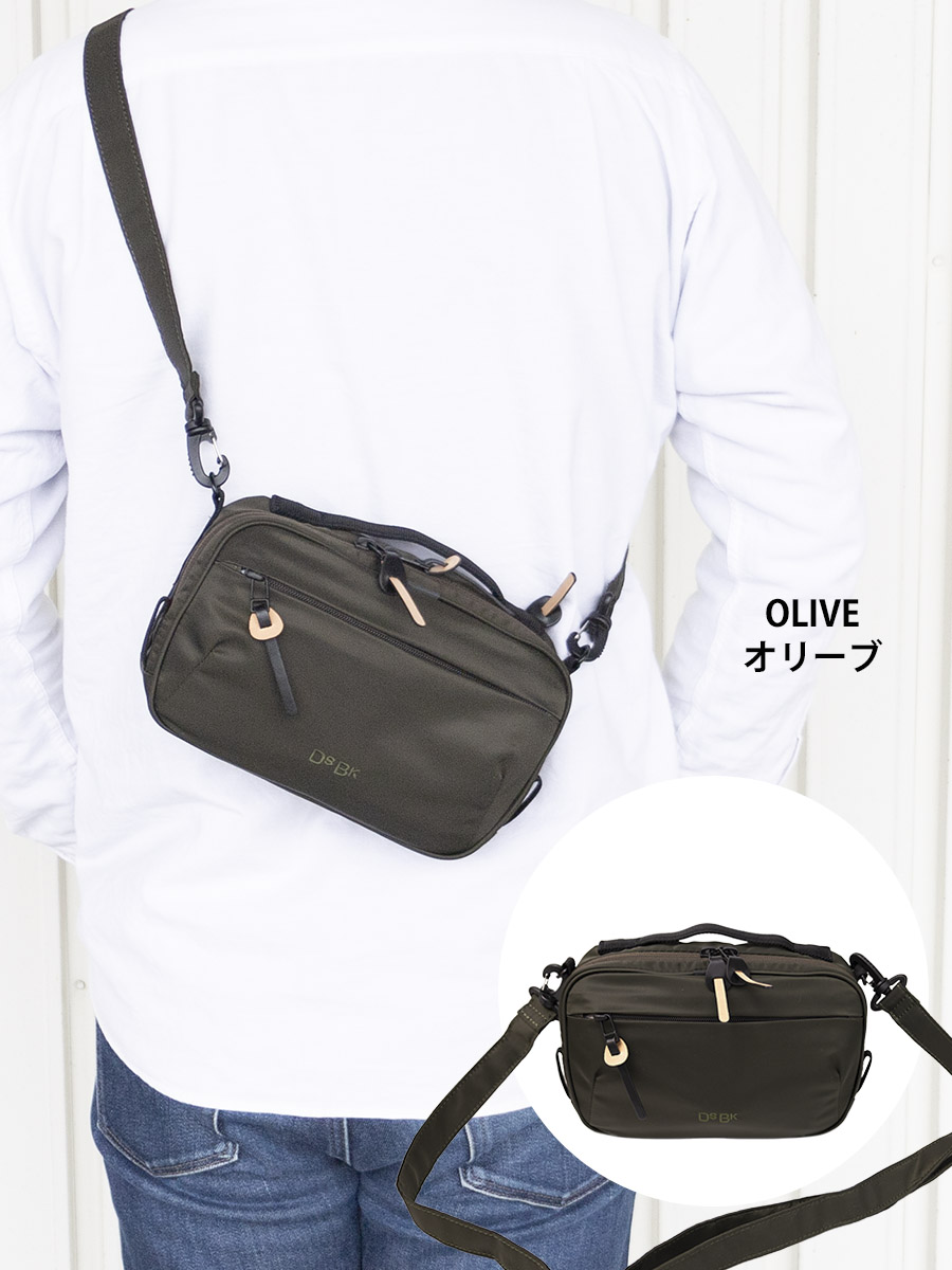 ブラックミニショルダーバッグ CELINE（セリーヌ） ショルダーバッグ Mini Camera ミニ カメラ