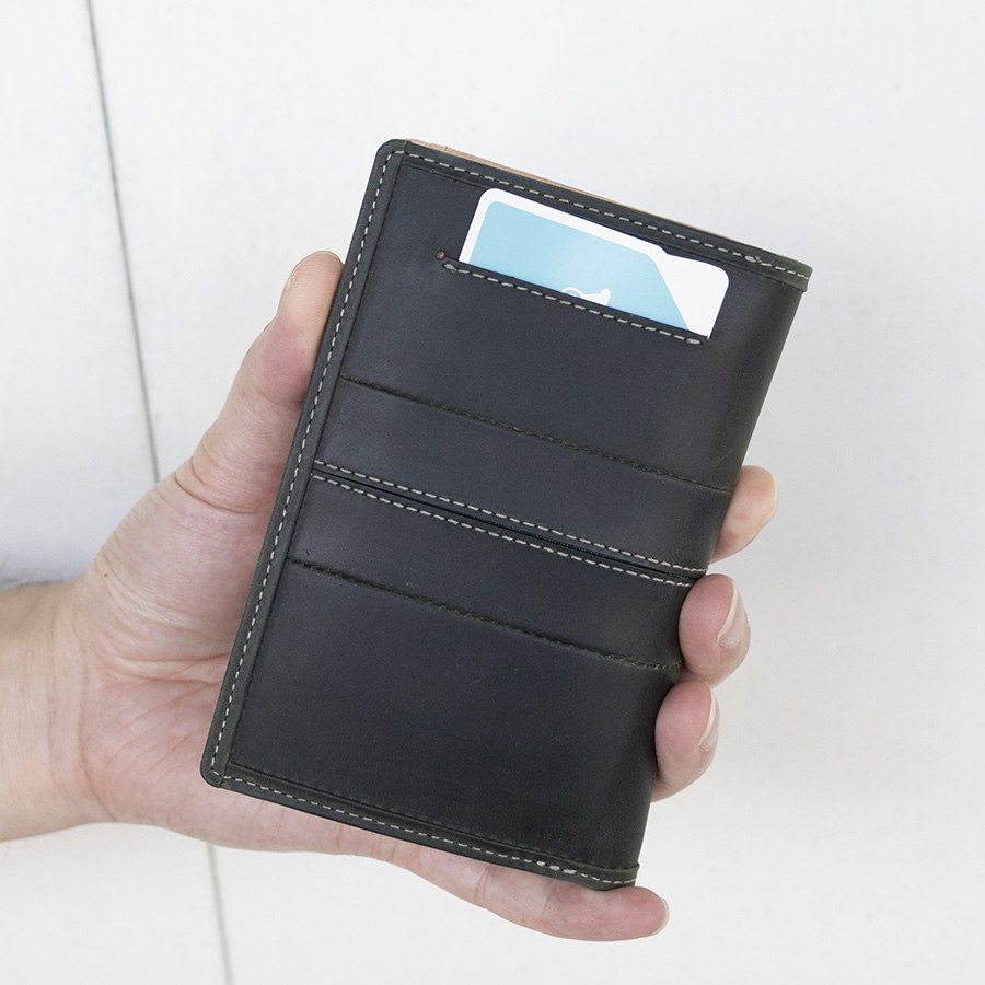 ムスタッシュ２つ折り財布　縦型 MOUSTACHE moustache 財布 ミドルウォレット ムスタッシュ 二