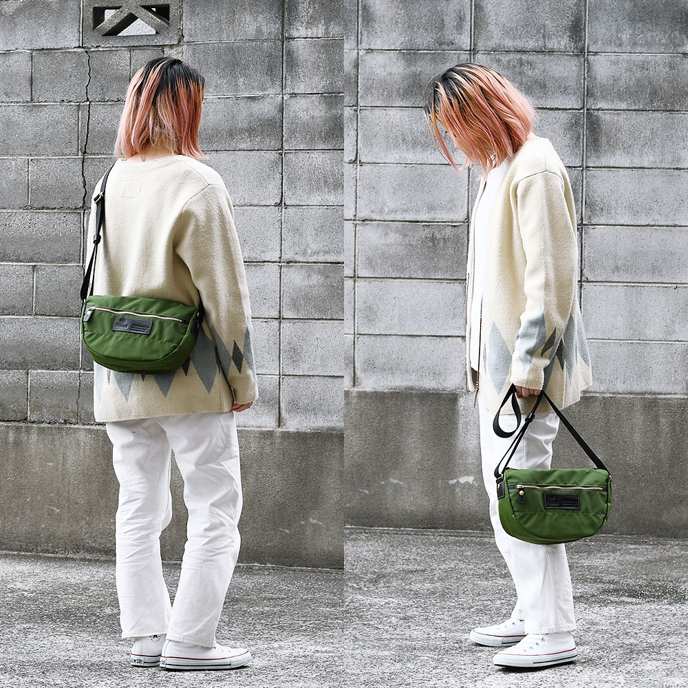 Folna ショルダーバッグ ユニセックス ナイロン 本革 A5 ペットボトル