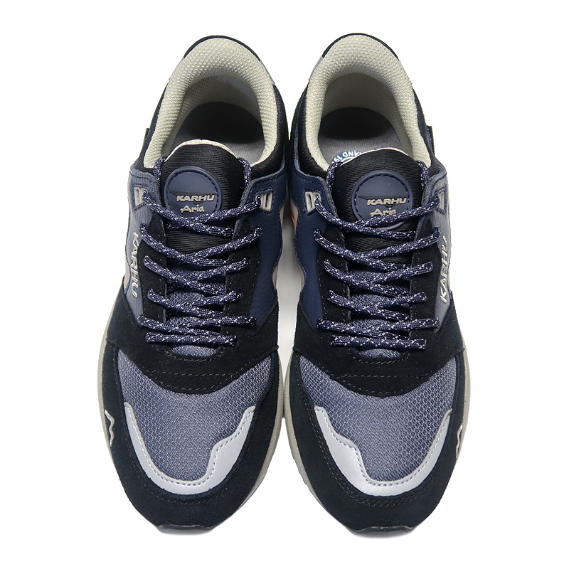 KARHU（カルフ） ARIA 95 アリア 95 Caviar/Vintage Khaki キャビア