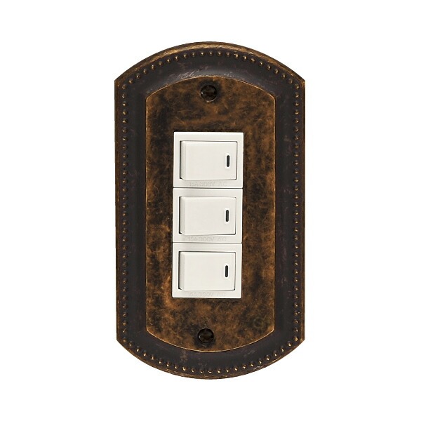 g*y様 アンティーク　コンセントカバー　三つ口 スイッチプレート 金色 ゴールド 3口 フルカラーシリーズ スイッチ