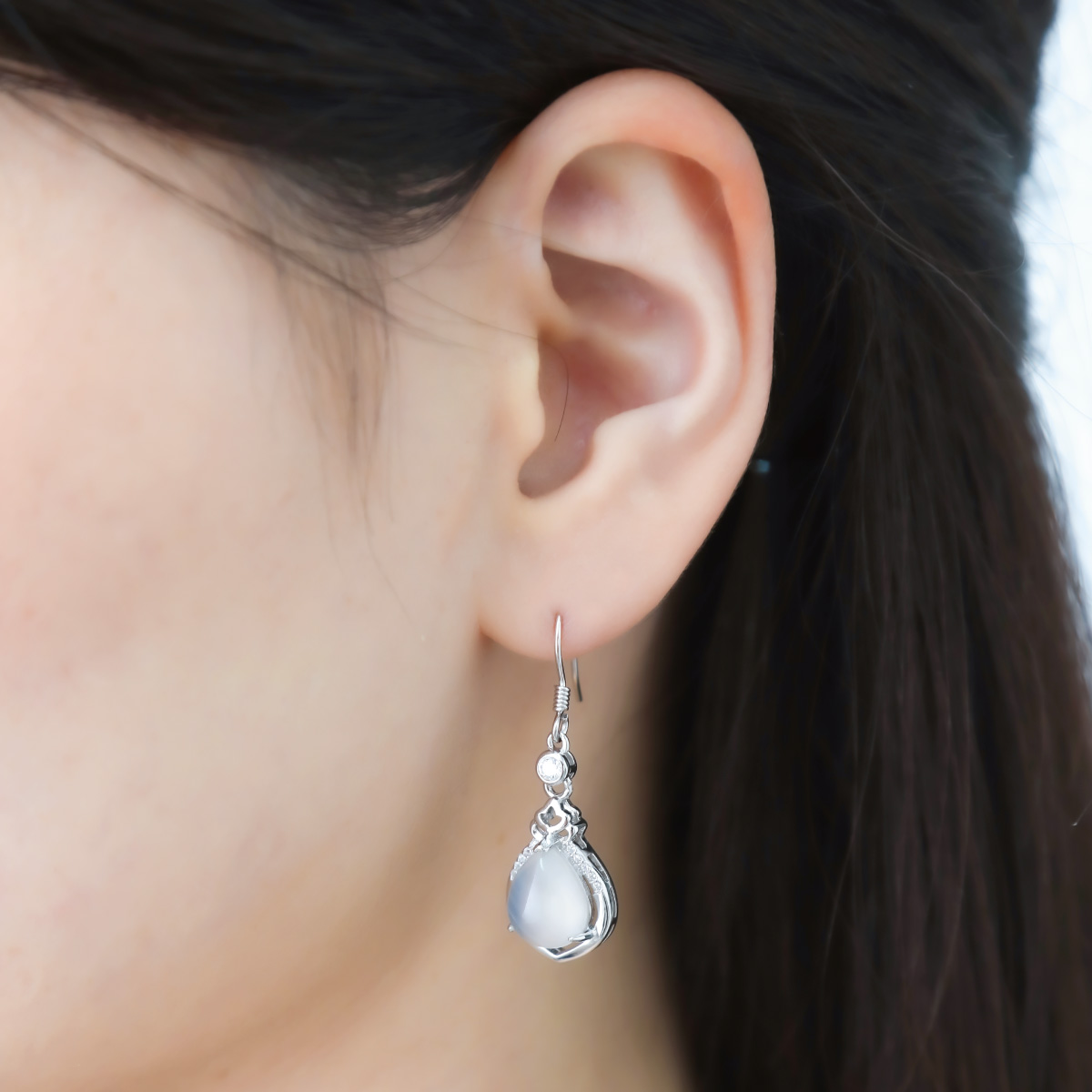 雫 ドロップ 揺れる 金属アレルギー対応 フックピアス レディース  