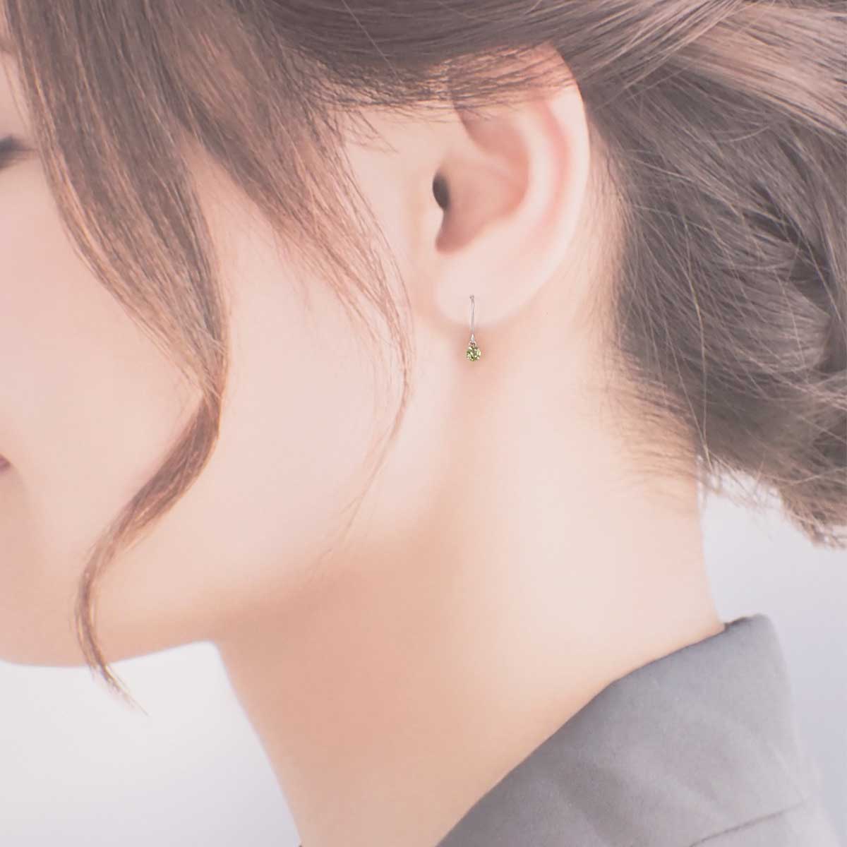 フックピアス プラチナ900製ポスト 低アレルギー ペリドット 3mm