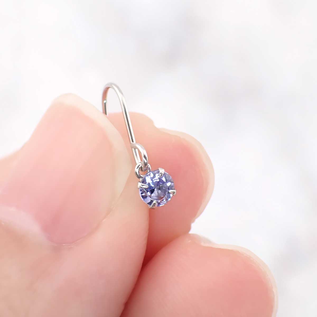 フックピアス プラチナ900製ポスト 低アレルギー タンザナイト 3mm 