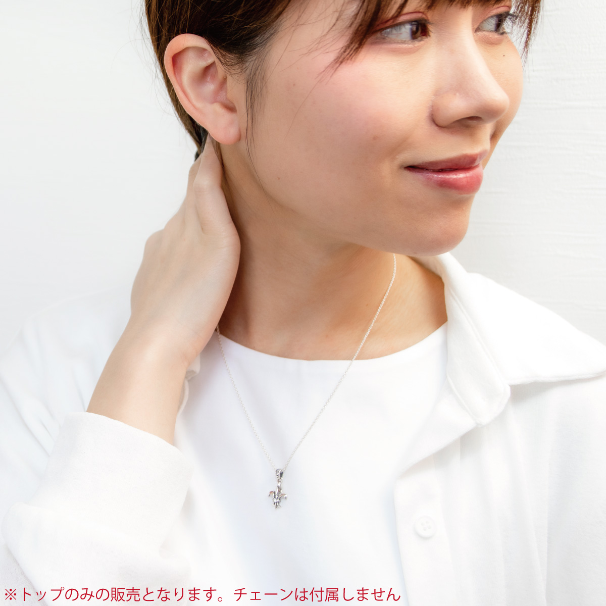 お見逃しなく！王道 silver925 フレアチャーム ユリ ネックレス トップ silver925 ペンダントトップ 百合 紋章 フレア チャーム 小さめ