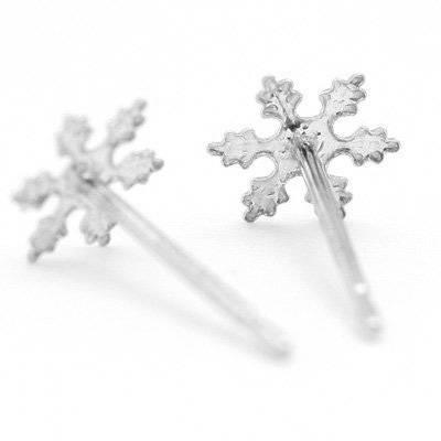 ピアス 雪の結晶 レディース K10ホワイトゴールド me on... スノークリスタル モチーフピアス 爆買の画像